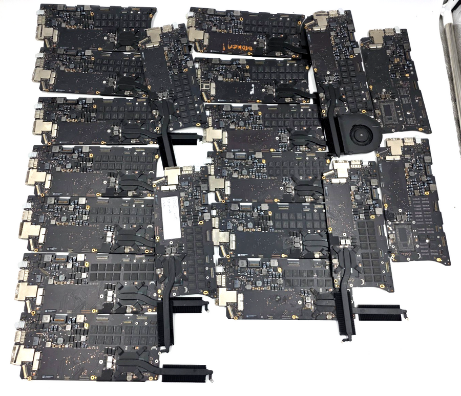 Apple Macbook Pro Lot of 19 Logic Boards - FOR PARTS - A1502 820-4924-A